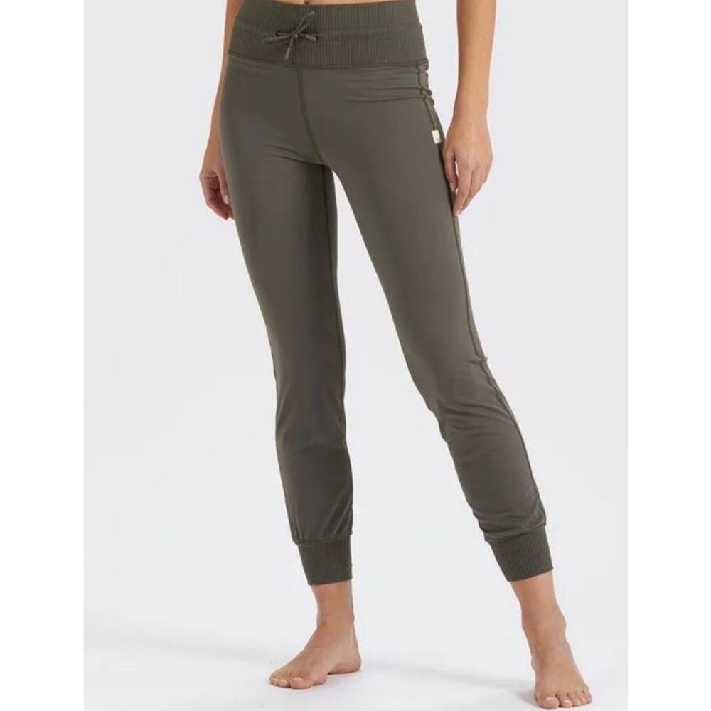 Vuori Daily Jogger Green women’s size XL